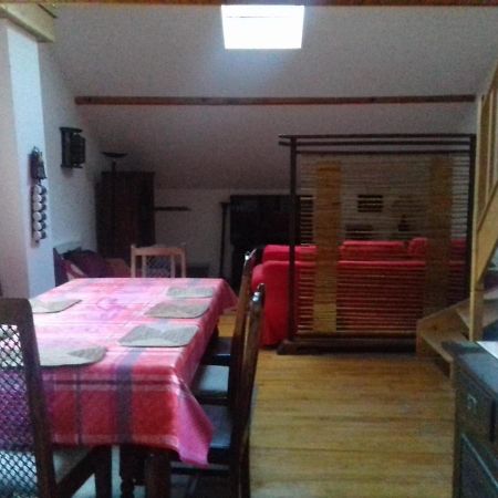 Appartement En Loft 50M2 Dans Maison Avec Chambre En Mezzanine Et Canapes Lits Dans Salon Saint-Pierre-de-Chartreuse Exteriér fotografie